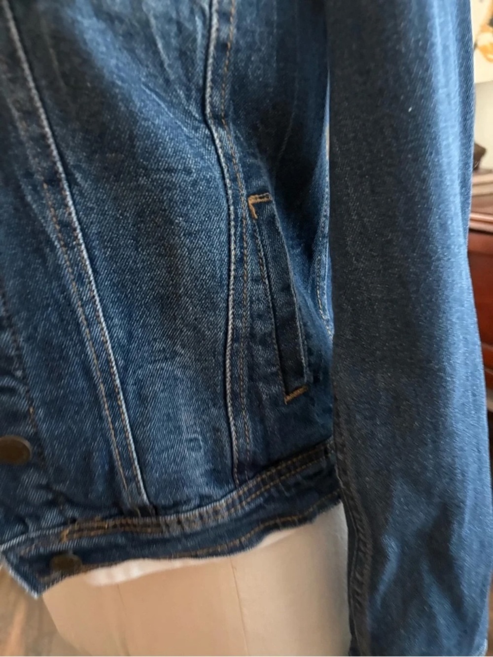 Universal Thread Distress Denim Jacket - Picture 4 of 6